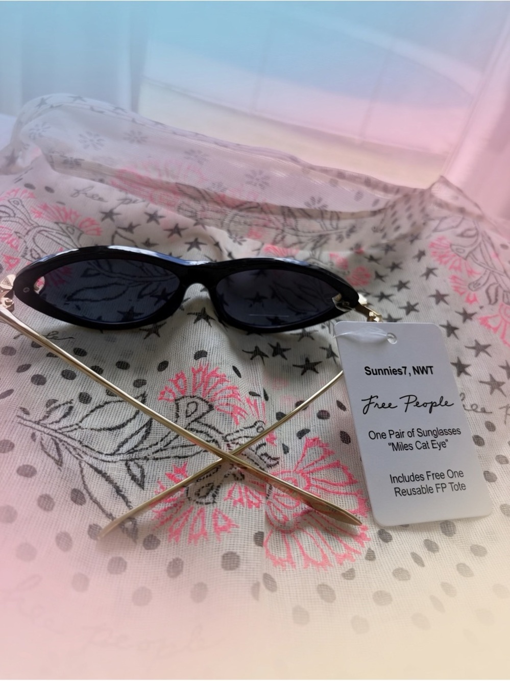 Sunnies7,  NWT Free People One Pair of Black Cat Eye Sunglasses 😎 with Gold Arms
